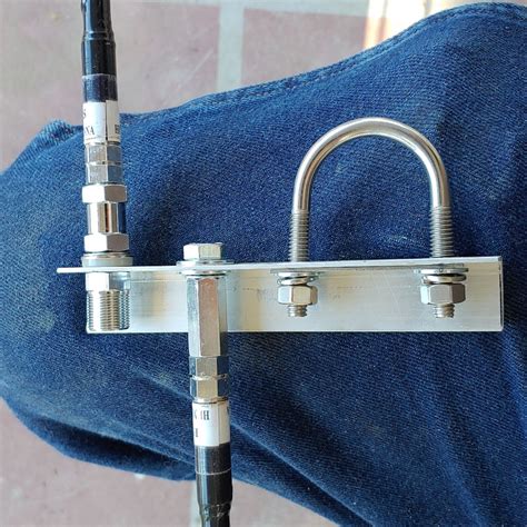 Building the 10 meter dipole is very easy and simple construction is used with very inexpensive materials you may already have laying around the shack. . Diy hamstick dipole